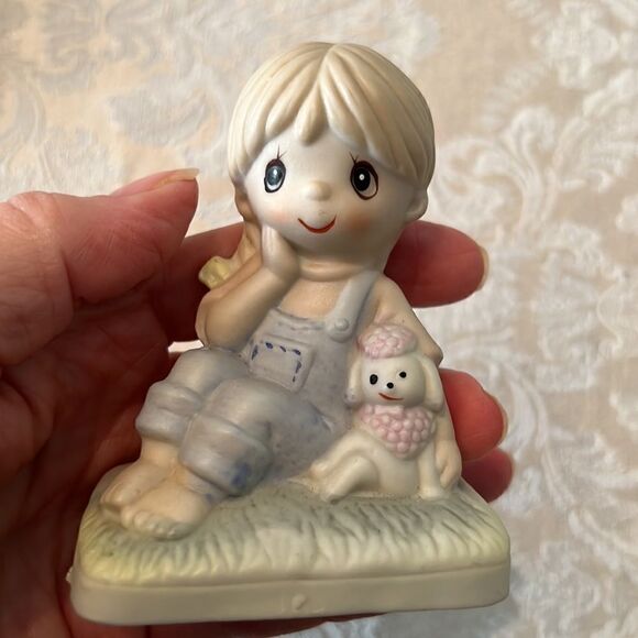 Vintage Boy & Girl porcelain sitting figurines EVC no chips cracks or fading - Picture 7 of 16